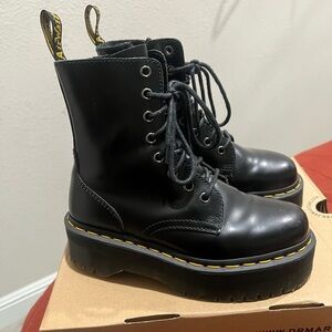 Polished Smooth Dr. Martens Jadon size 6